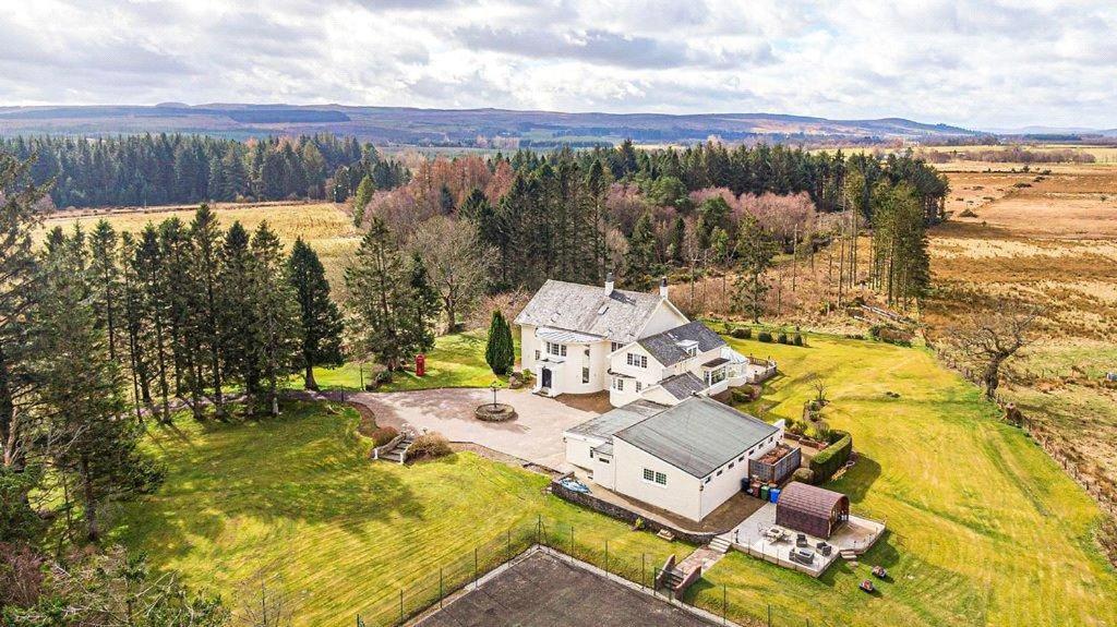 Finn Village - Loch Lomond Villa B&B - Black Room With Jacuzzi-Style Bath Glasgow Esterno foto