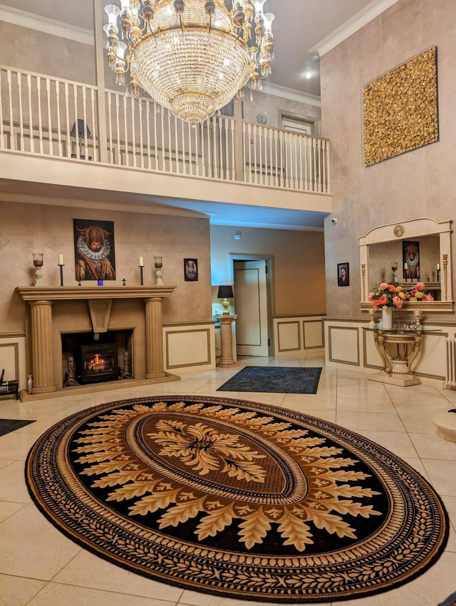 Finn Village - Loch Lomond Villa B&B - Black Room With Jacuzzi-Style Bath Glasgow Esterno foto